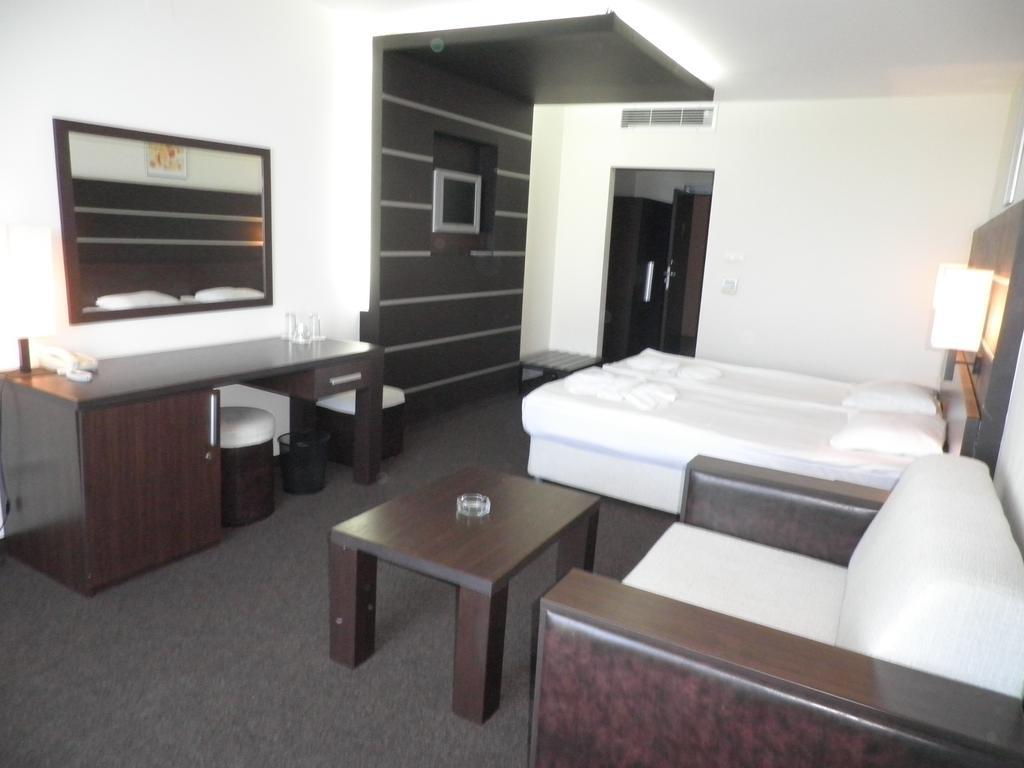 Hotel Vigo Nesebar Buitenkant foto