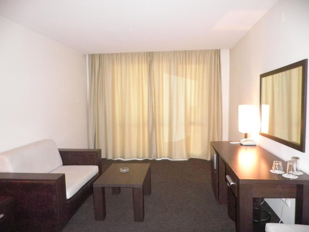 Hotel Vigo Nesebar Buitenkant foto